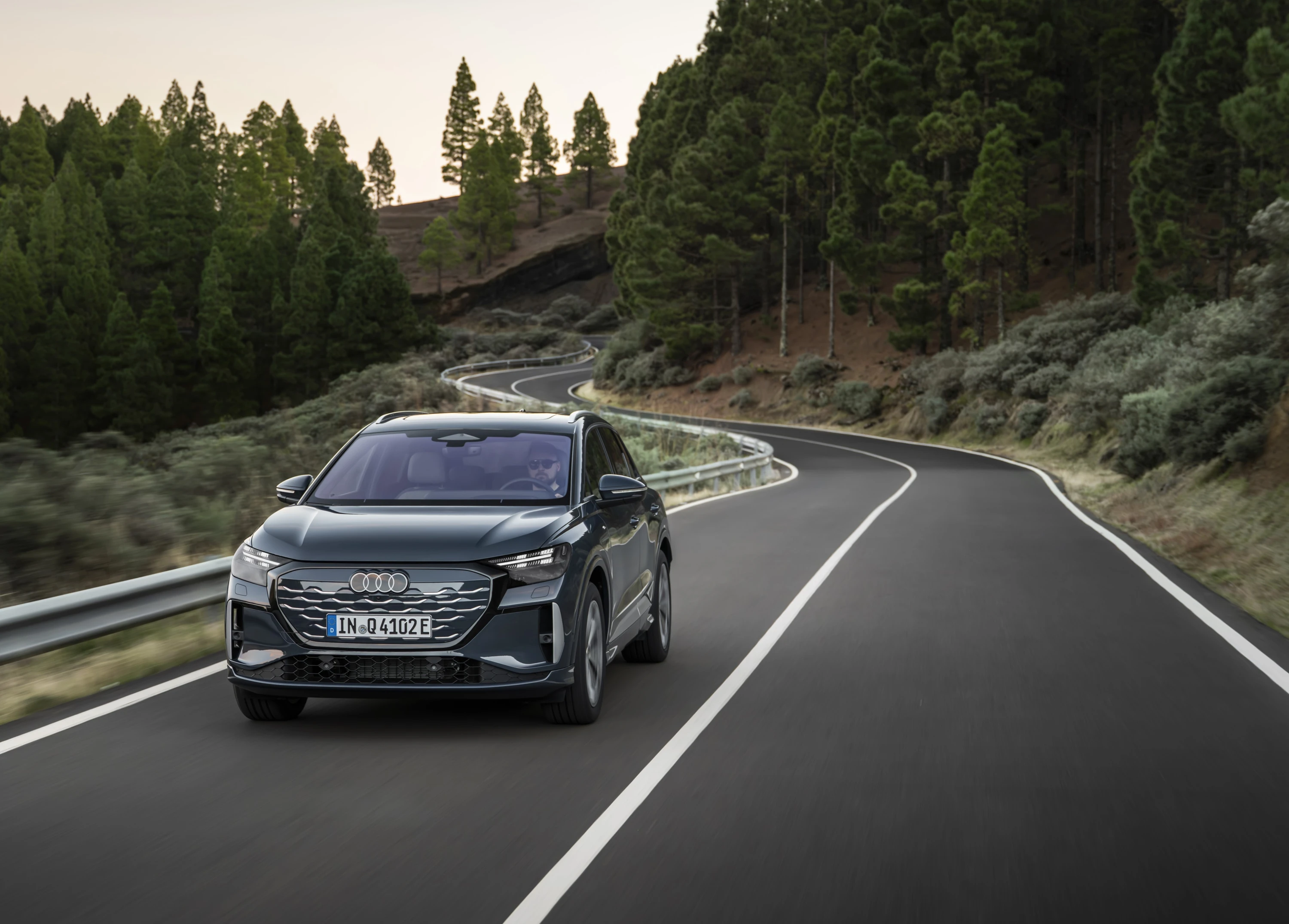Audi Q4 e-tron performance exterior view