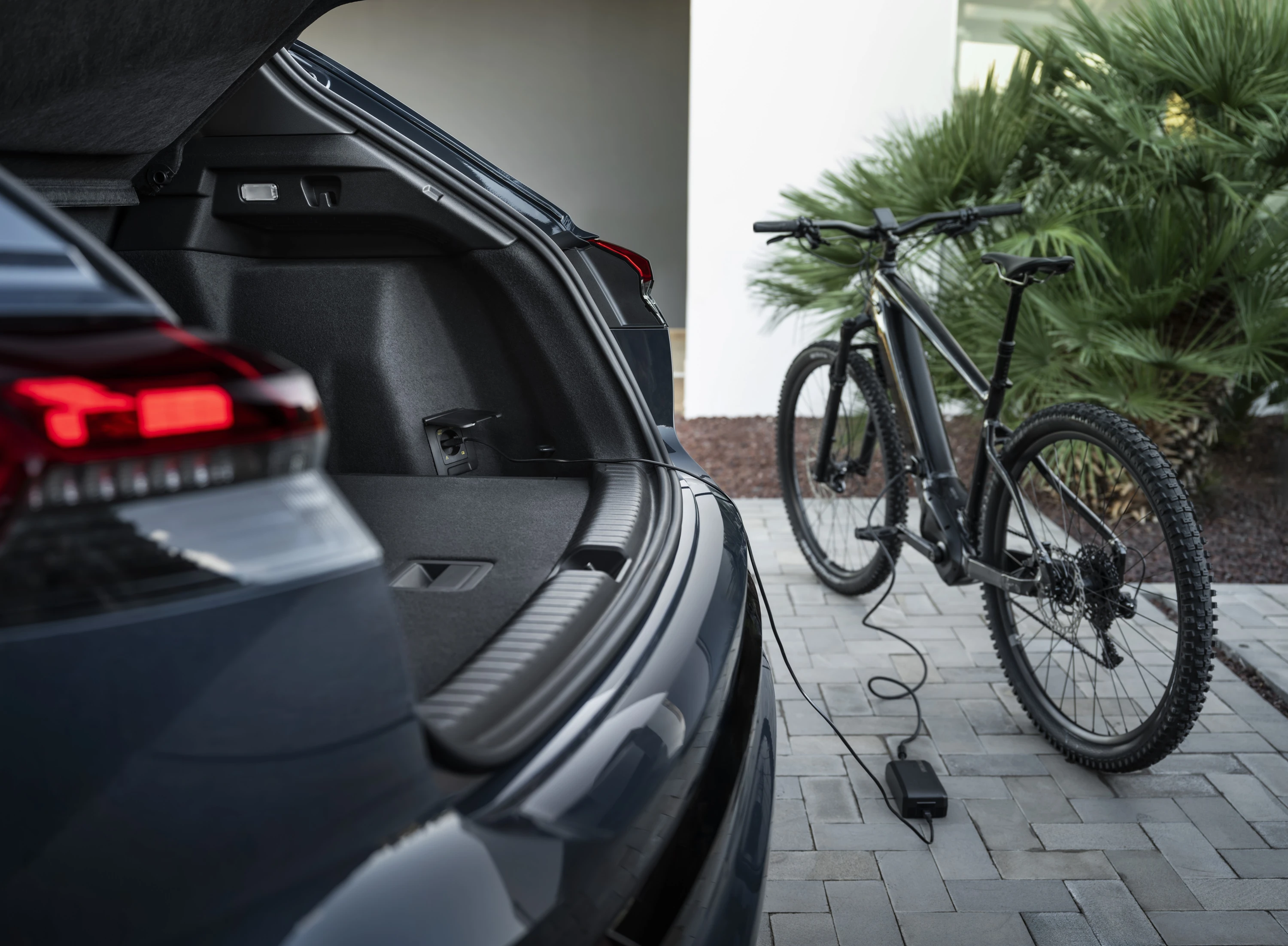 Audi Q4 e-tron quattro technology view