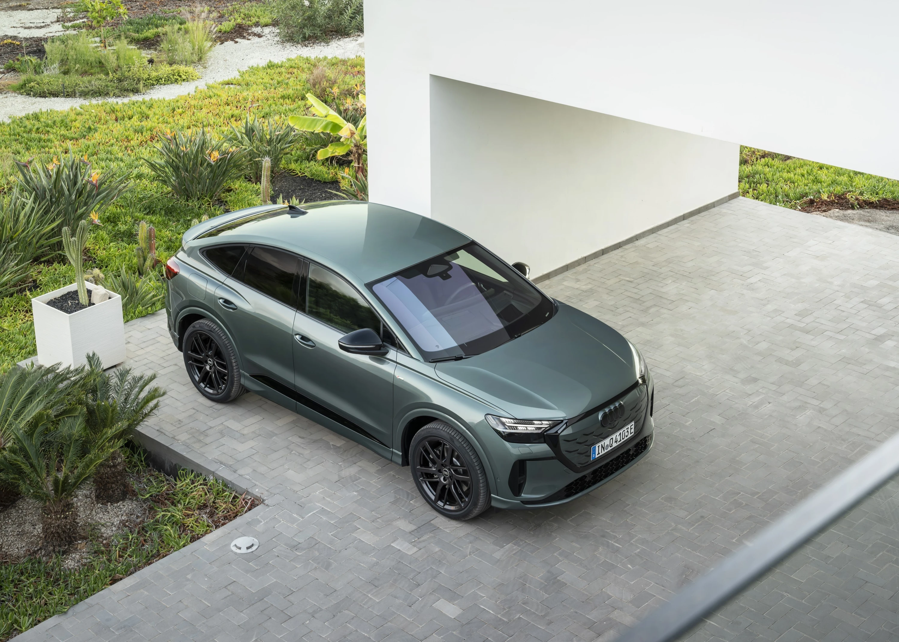 Audi Q4 e-tron Sportback performance exterior view