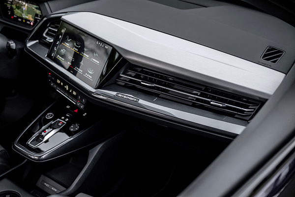 Audi Q4 Sportback 55 e-tron quattro interior view