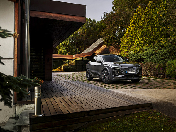 Audi Q6 Sportback e-tron performance exterior view