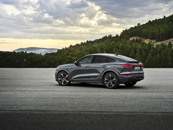 Audi Q6 Sportback e-tron performance exterior view