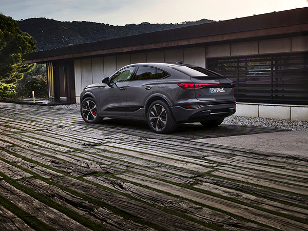 Audi Q6 Sportback e-tron performance exterior view