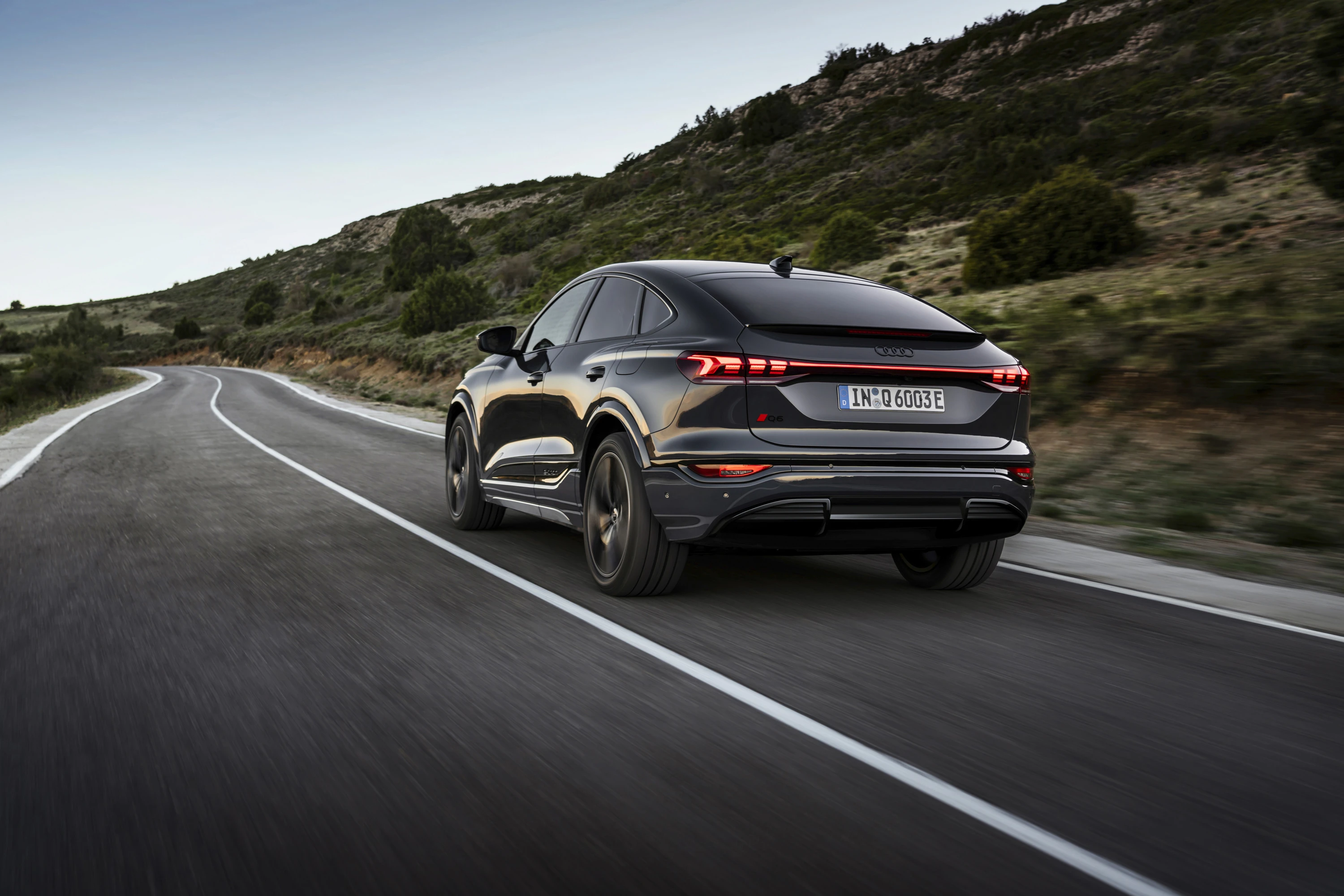 Audi Q6 Sportback e-tron quattro dynamic view