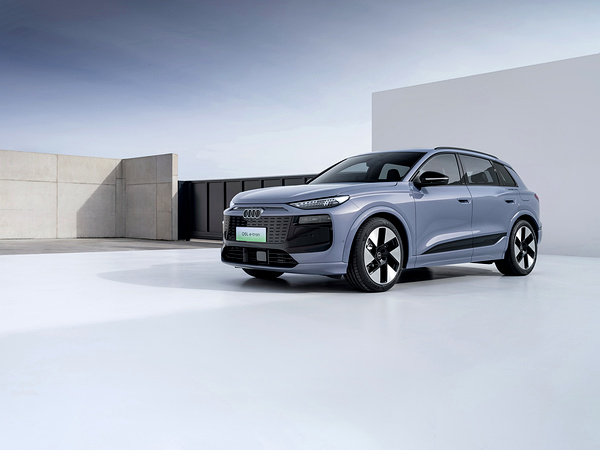 Audi Q6L e-tron quattro exterior view