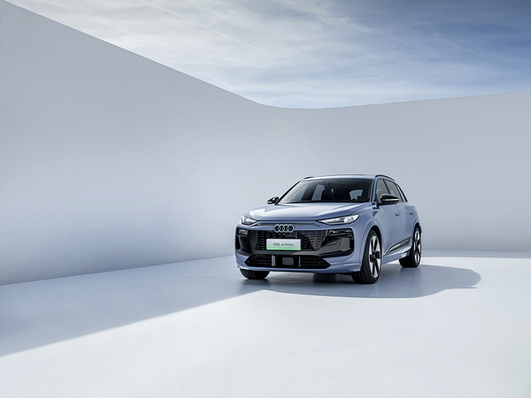 Audi Q6L e-tron quattro exterior view
