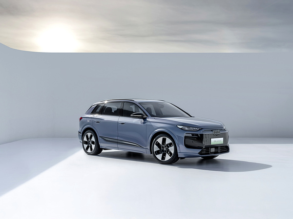 Audi Q6L e-tron quattro exterior view