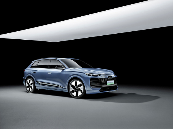 Audi Q6L e-tron quattro exterior view