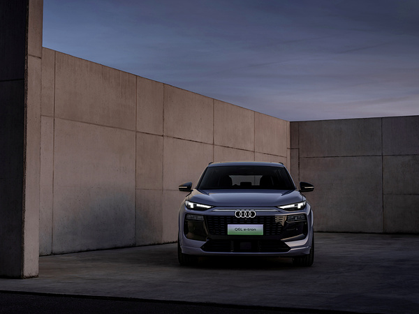 Audi Q6L e-tron quattro headlights view