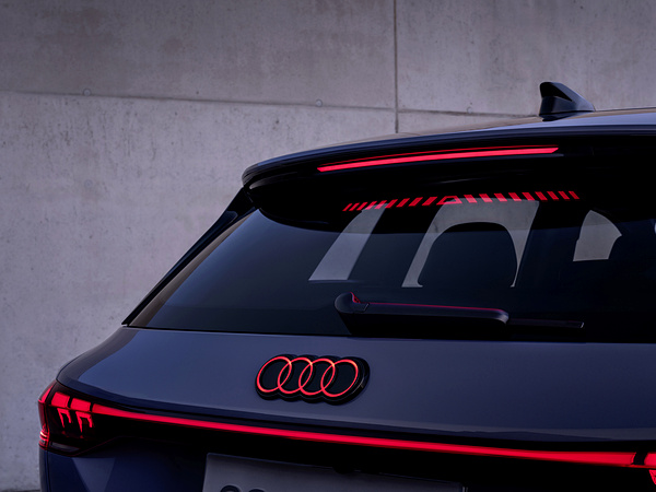 Audi Q6L e-tron quattro rearlights view