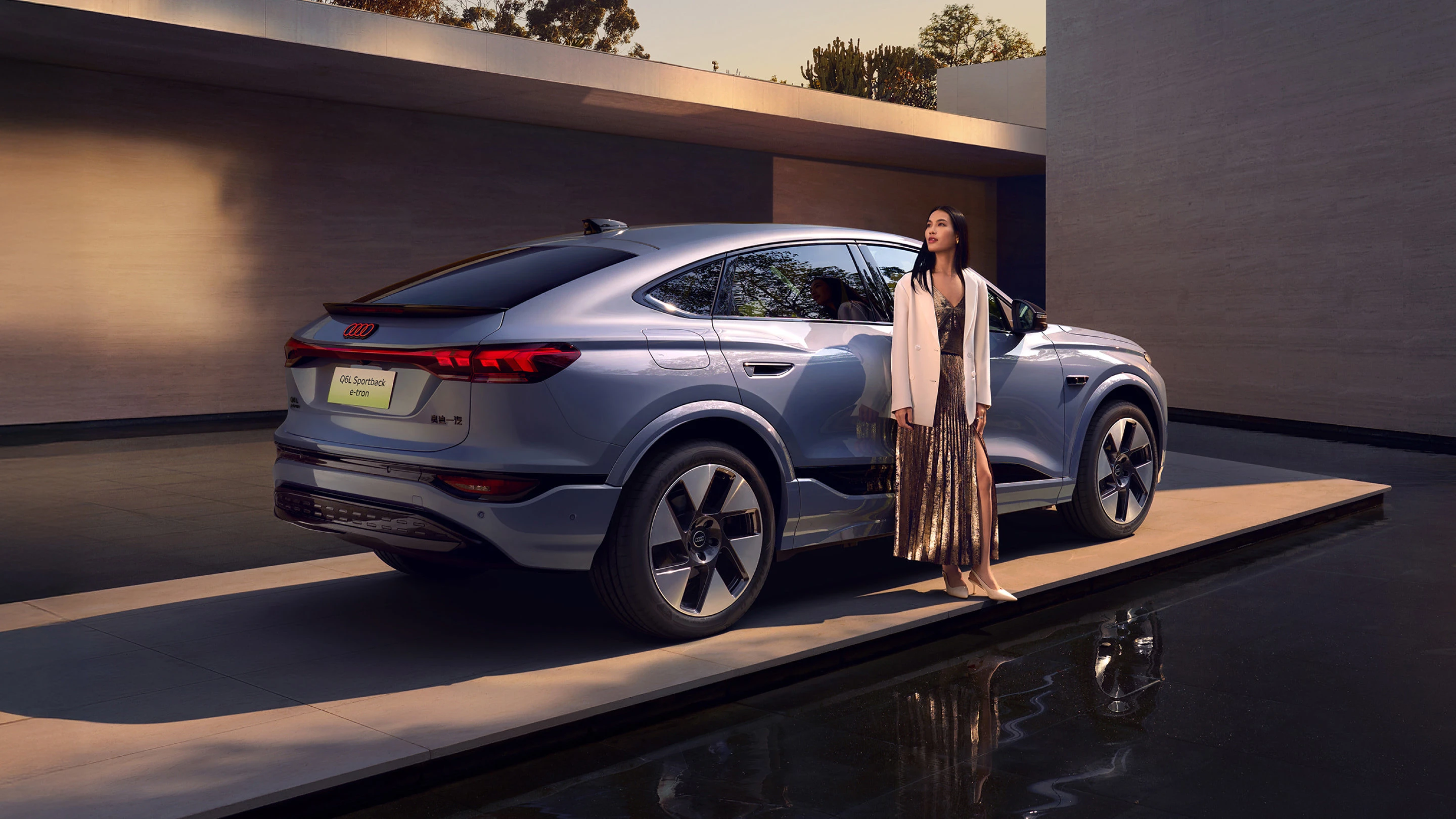 Audi Q6L Sportback e-tron quattro exterior view