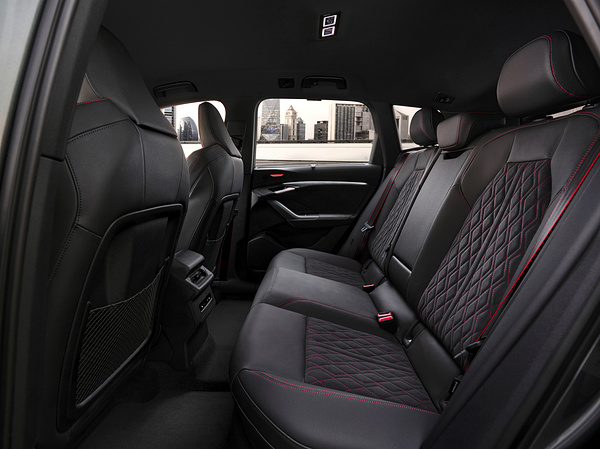Audi SQ6 e-tron secondrowseats view