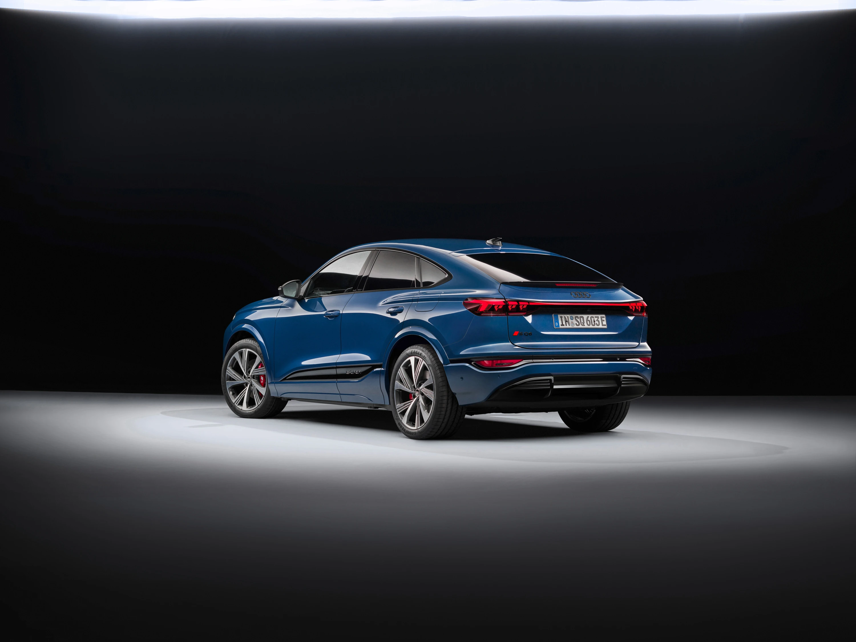 Audi SQ6 Sportback e-tron exterior view
