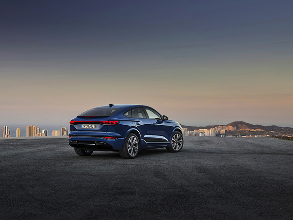 Audi SQ6 Sportback e-tron exterior view