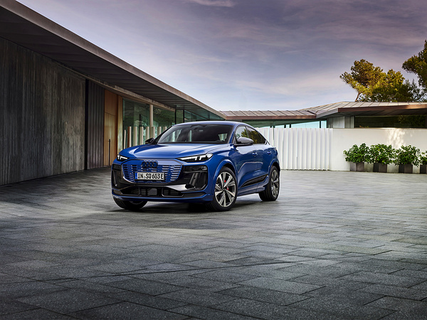 Audi SQ6 Sportback e-tron exterior view