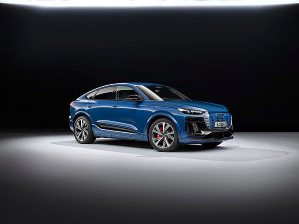Audi SQ6 Sportback e-tron exterior view