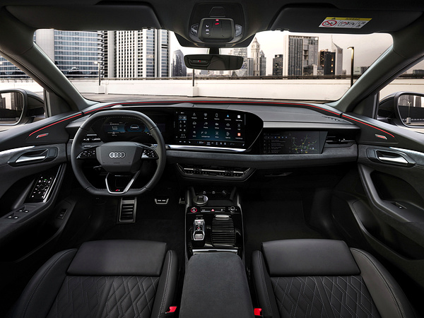 Audi SQ6 Sportback e-tron screens view
