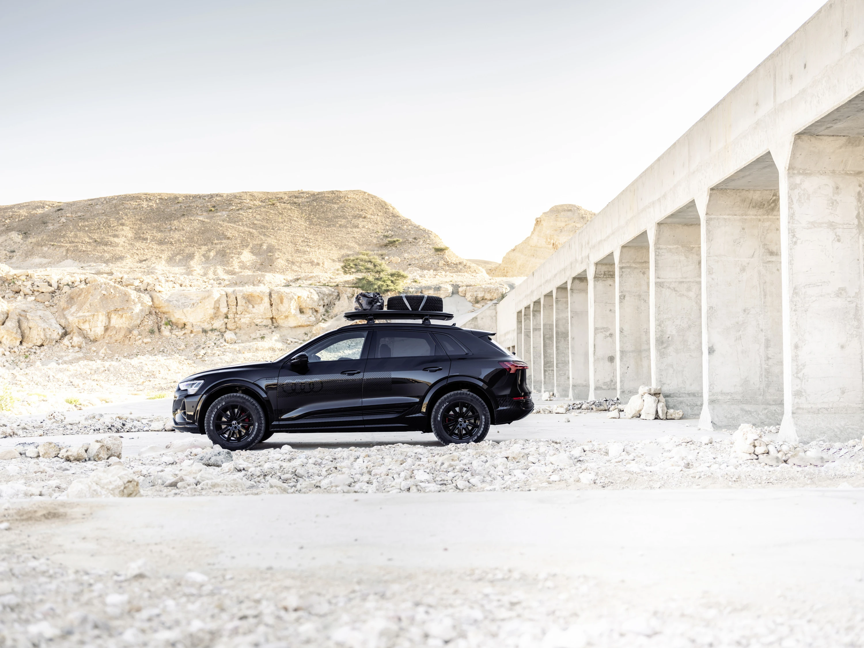 Audi Q8 e-tron edition Dakar exterior view
