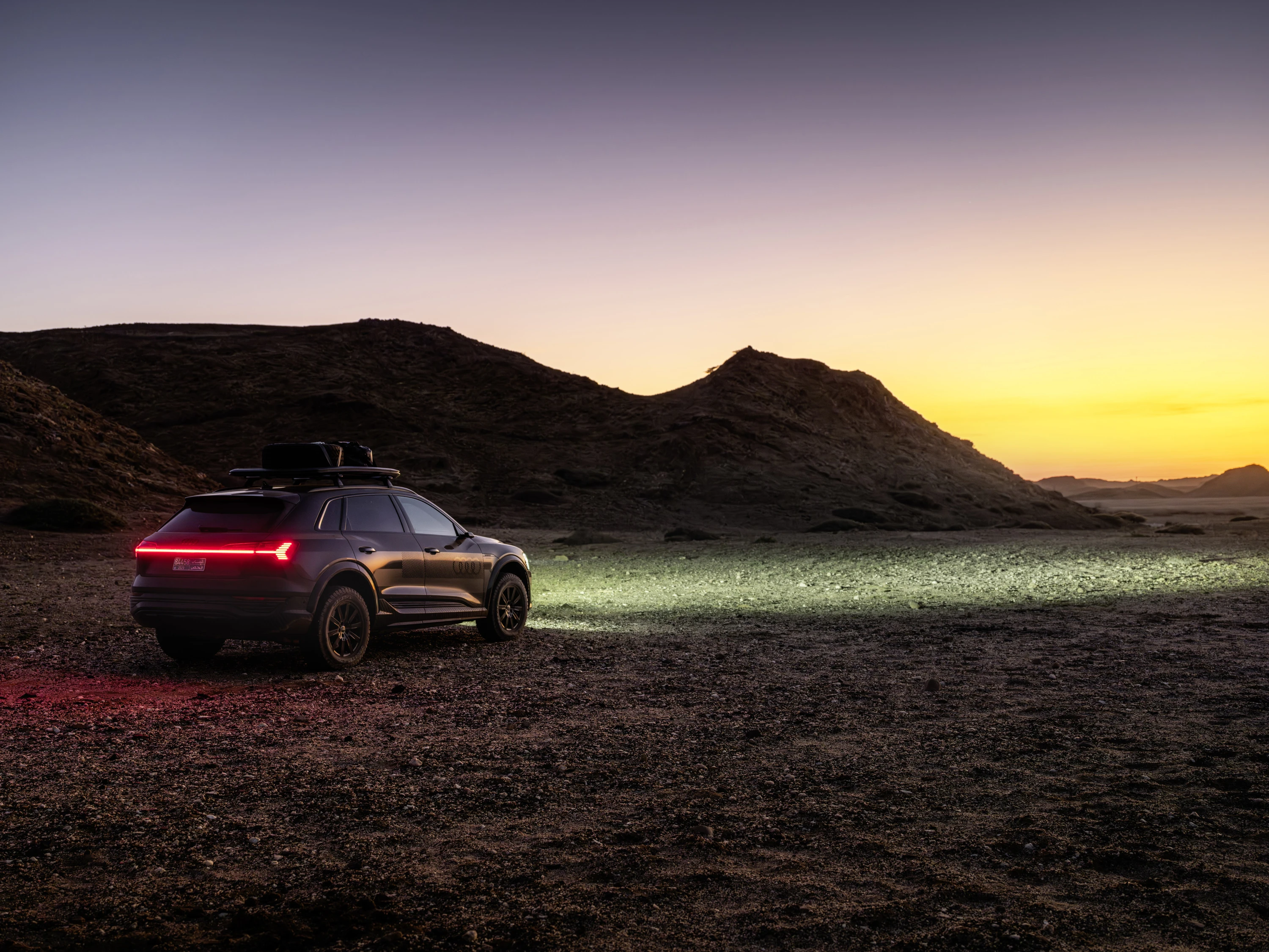 Audi Q8 e-tron edition Dakar rearlights view