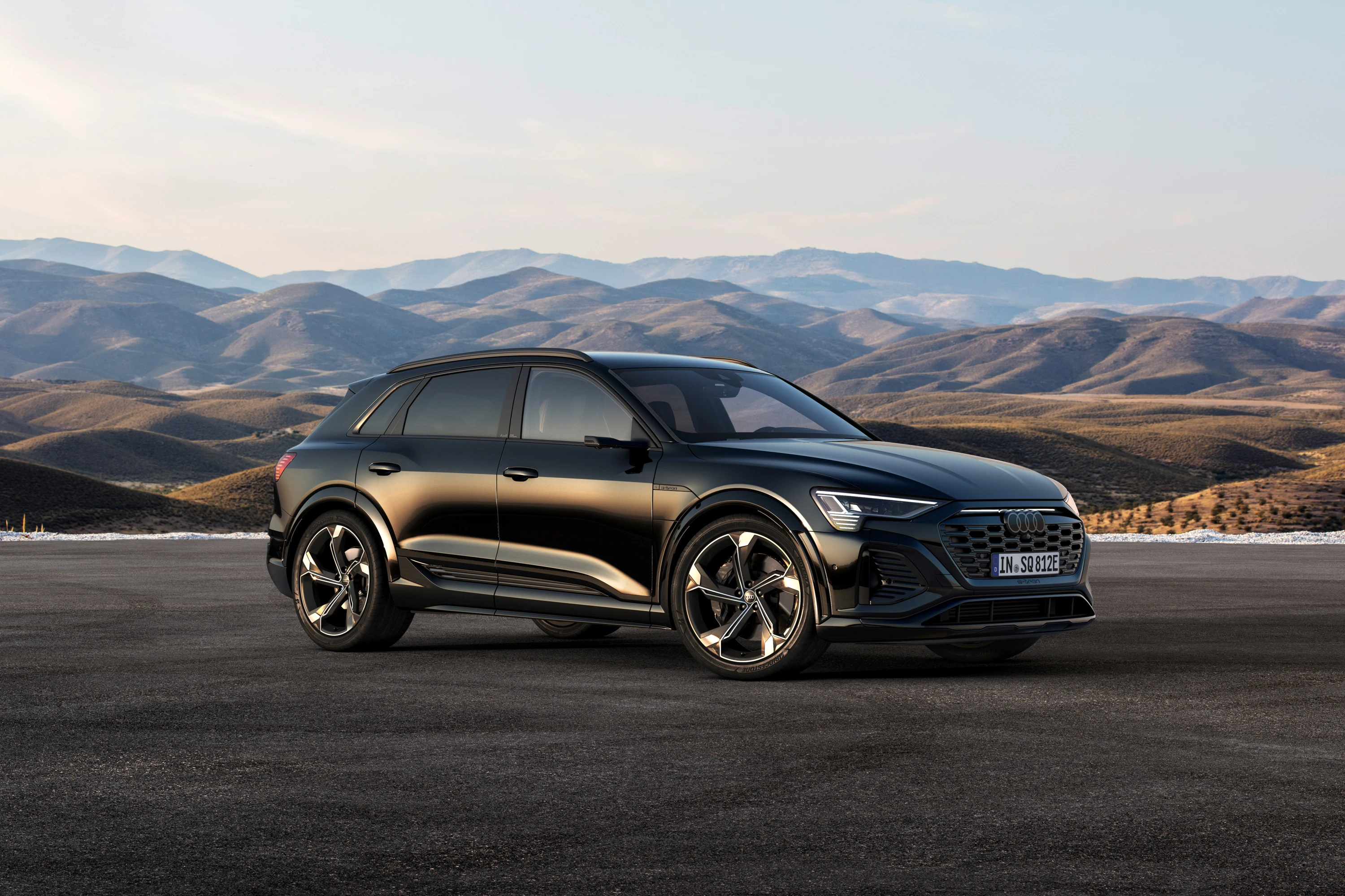 Audi SQ8 e-tron exterior view