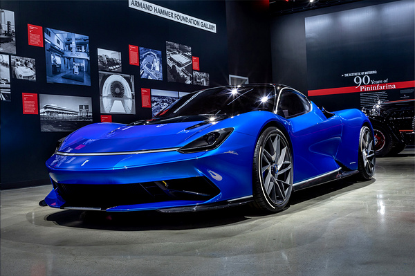 Automobili Pininfarina Battista exterior view