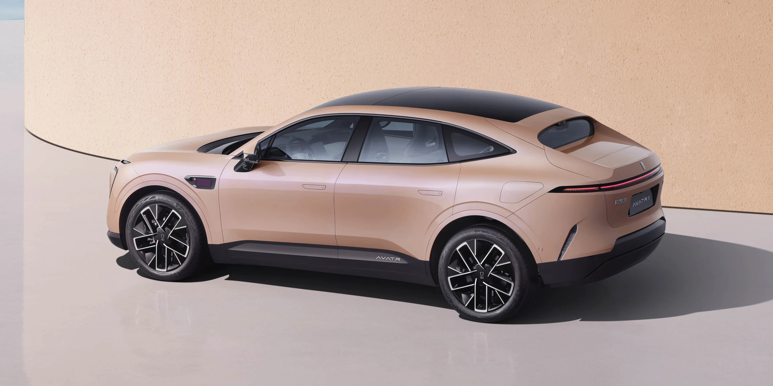AVATR 11 RWD EV exterior view