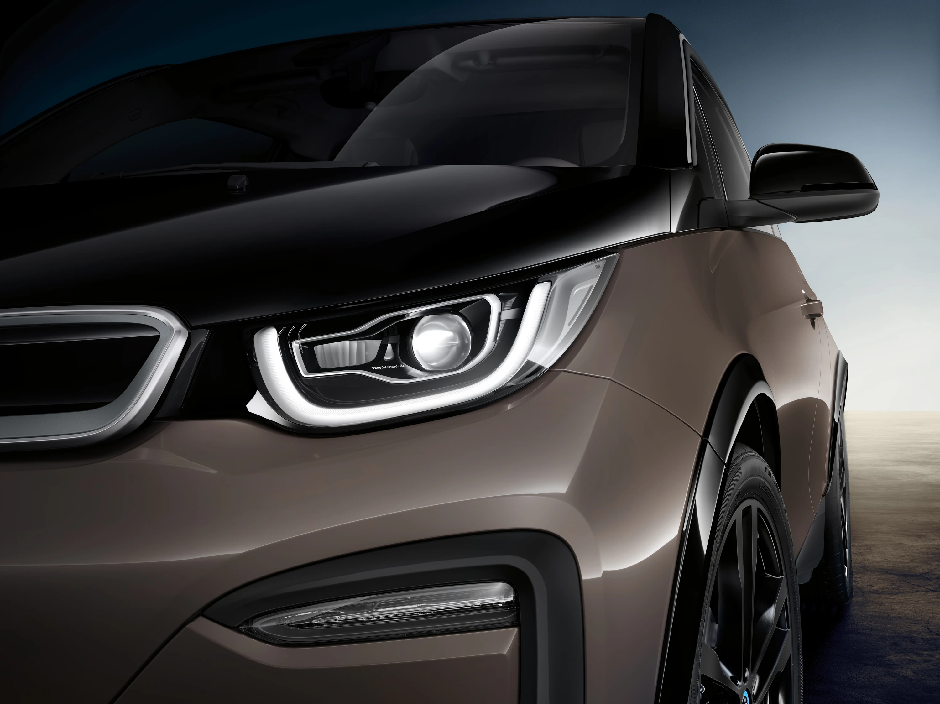 BMW i3 120 Ah headlights view