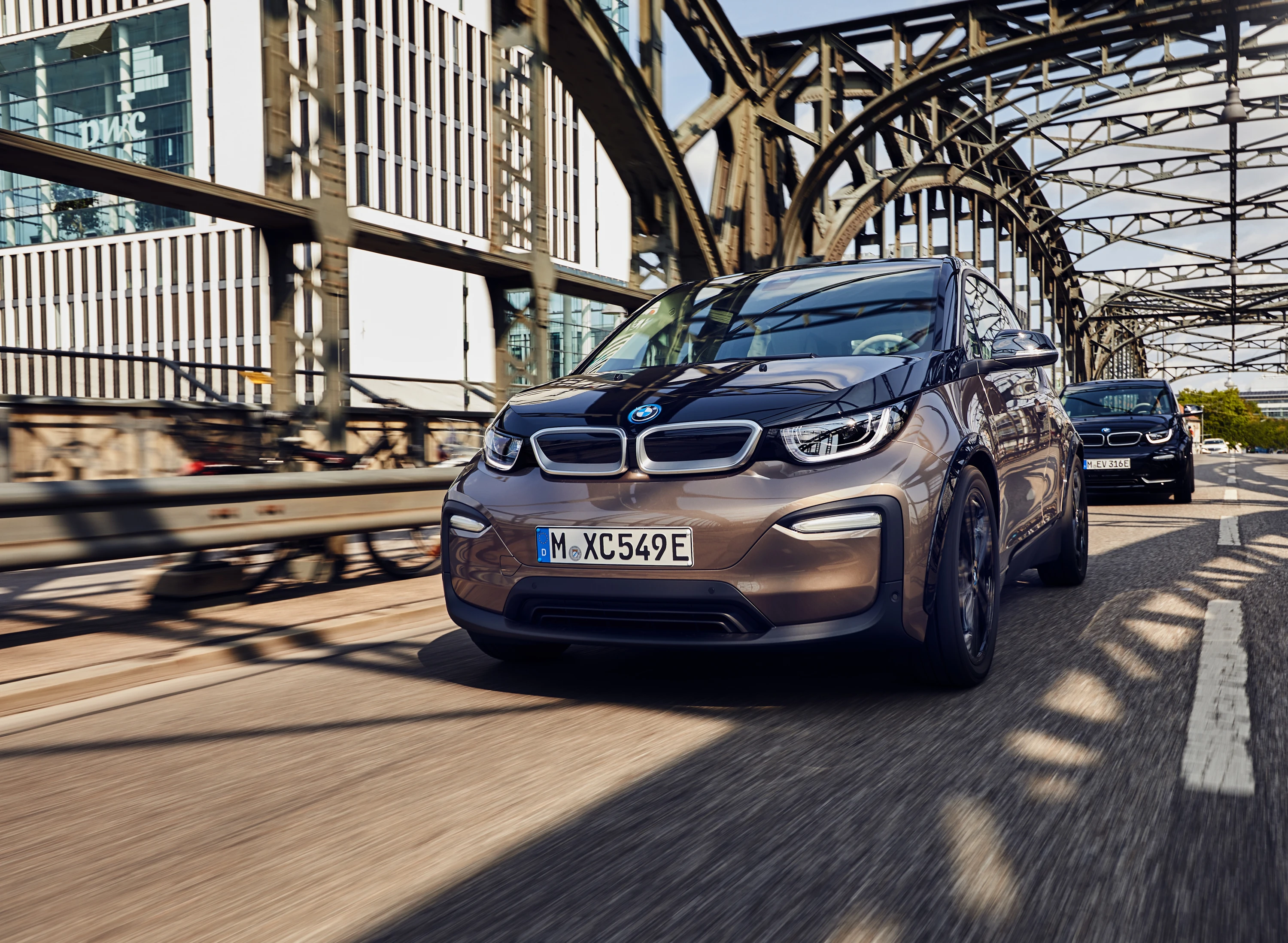 BMW i3 120 Ah exterior view