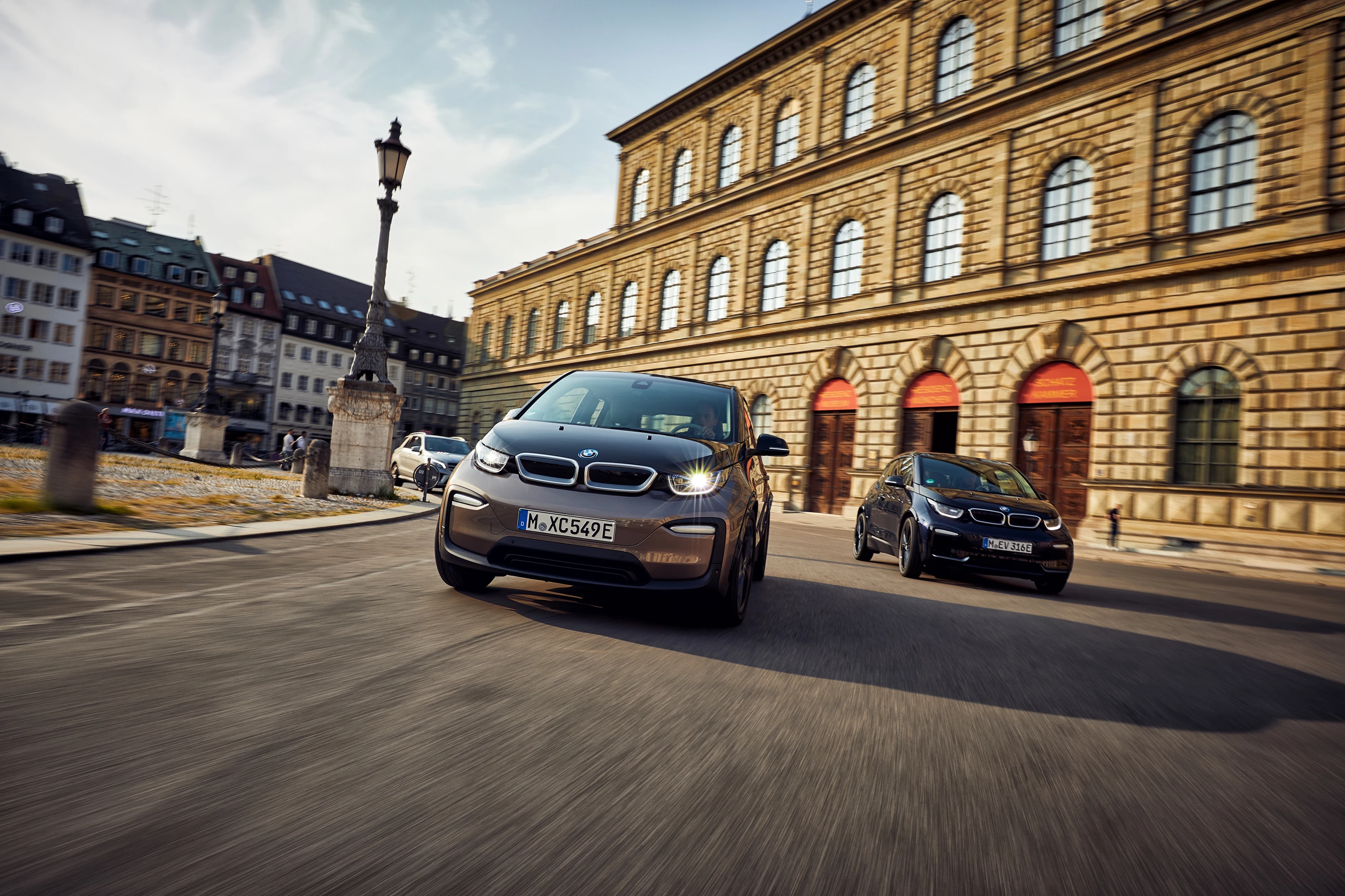 BMW i3 120 Ah dynamic view