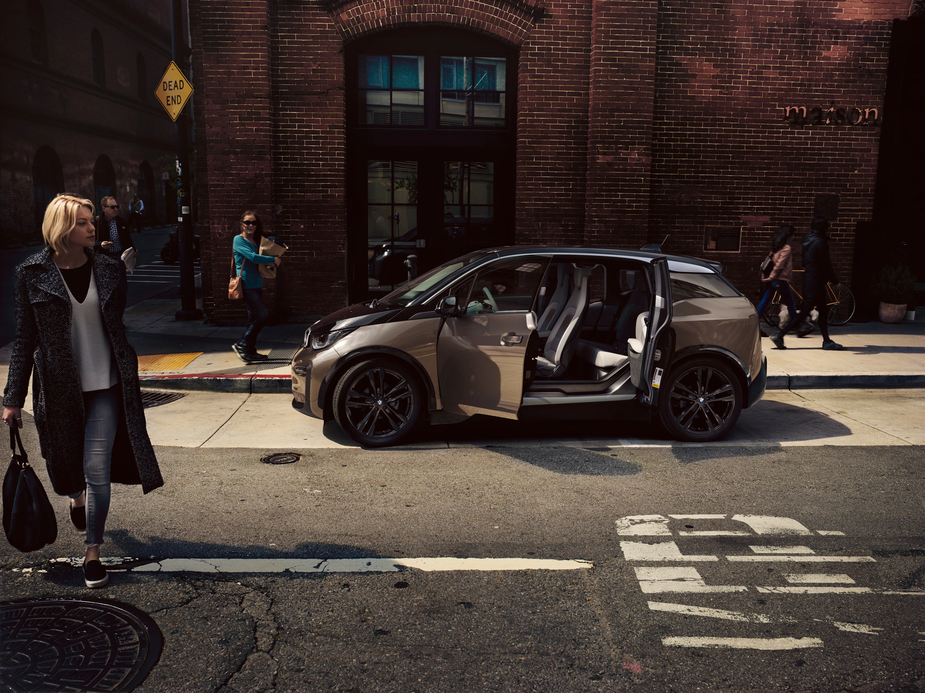 BMW i3 120 Ah exterior view