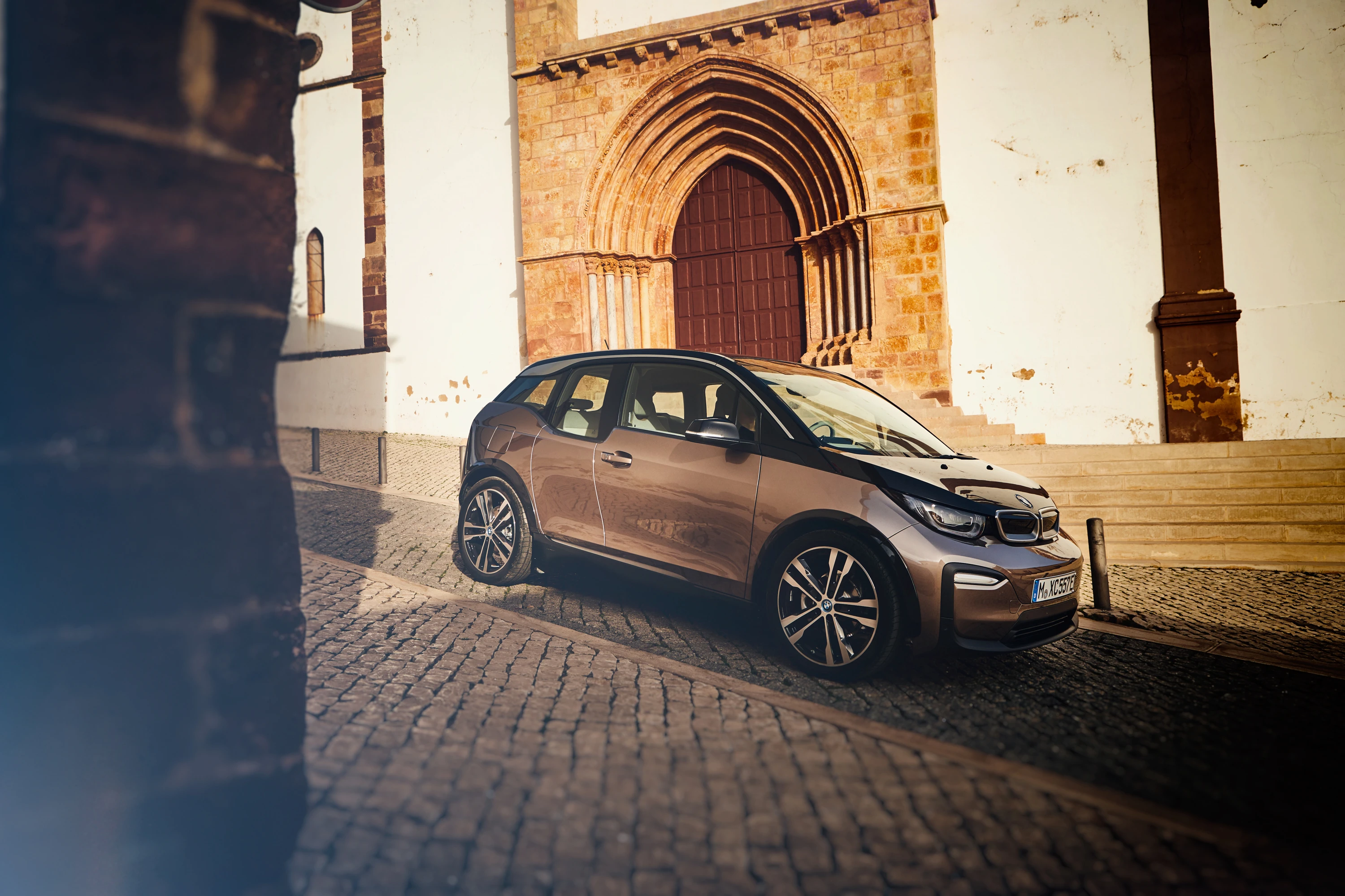 BMW i3 120 Ah exterior view