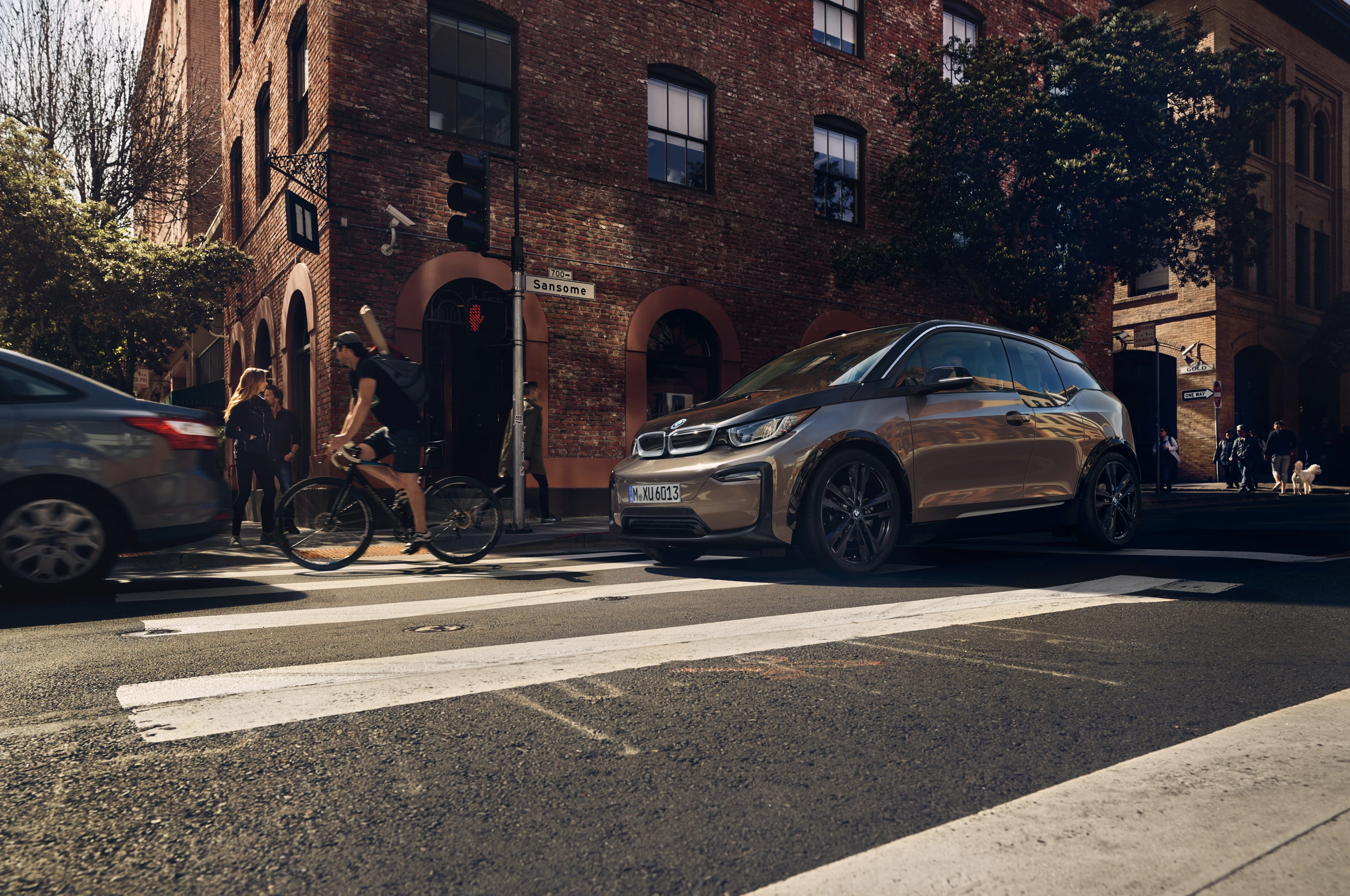BMW i3 120 Ah exterior view