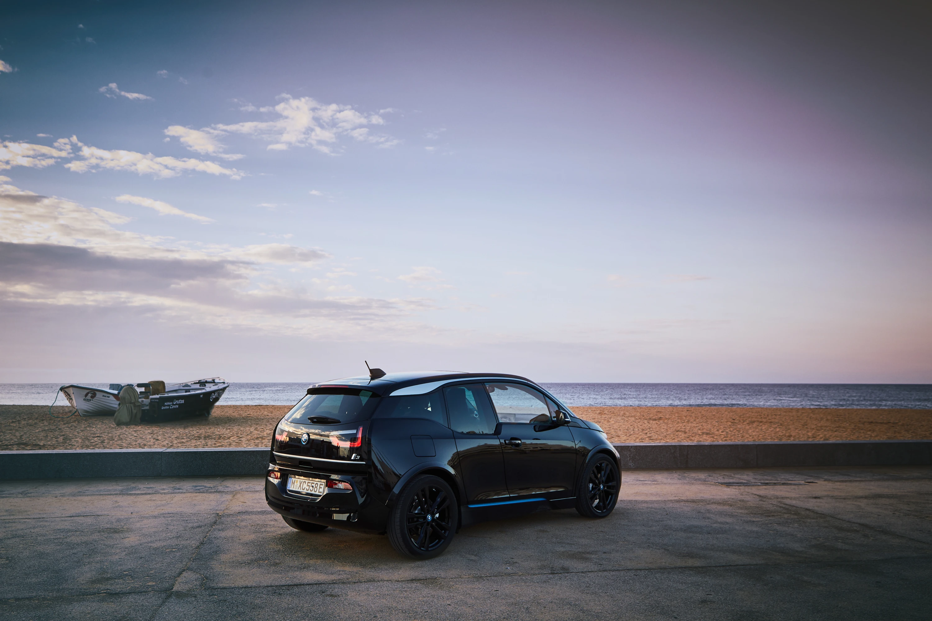 BMW i3 120 Ah exterior view