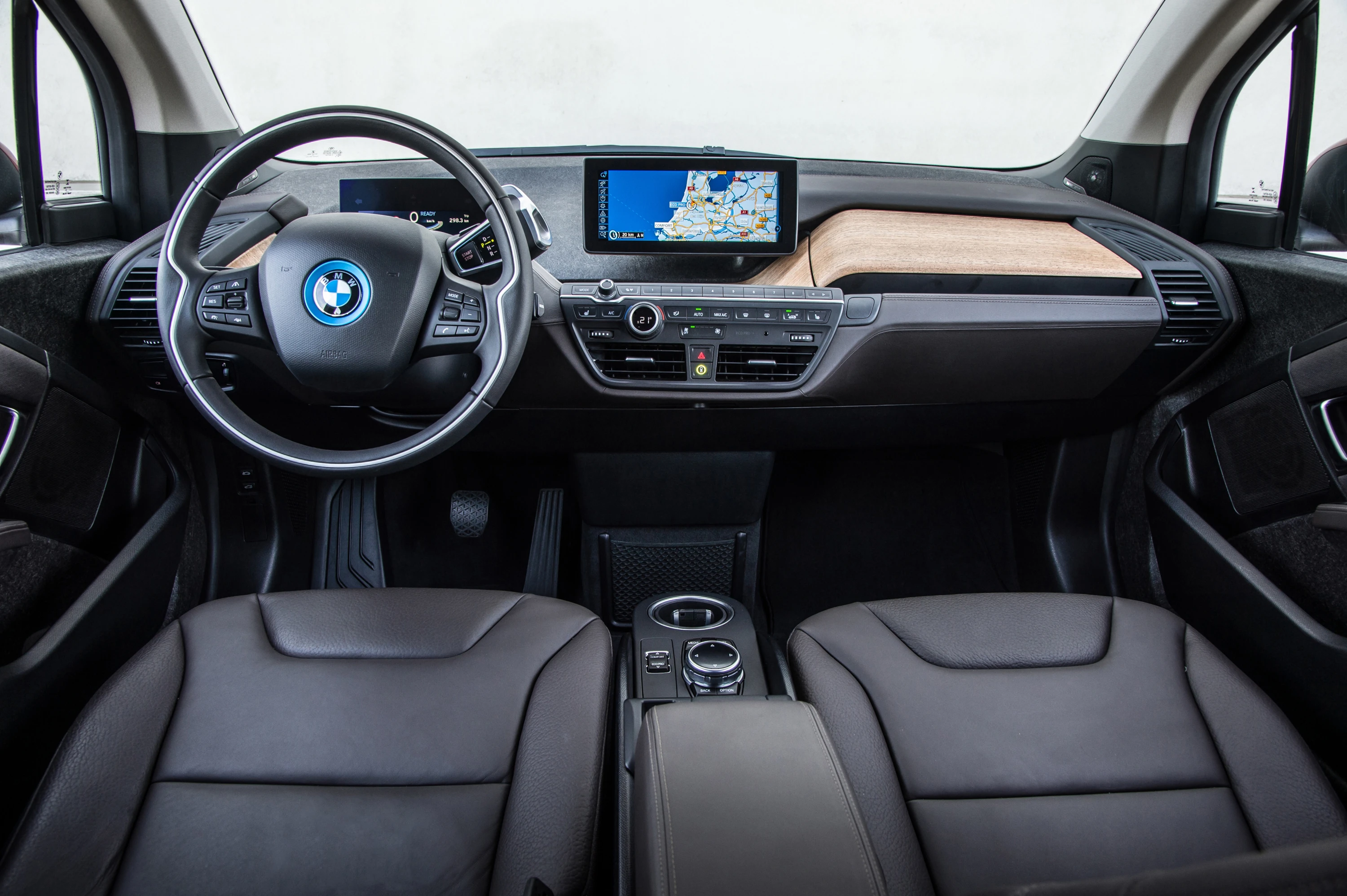BMW i3 60 Ah interior view
