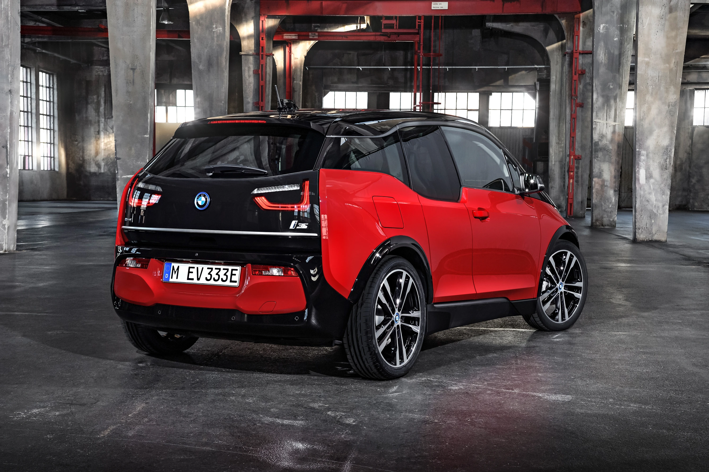 BMW i3s 120 Ah exterior view