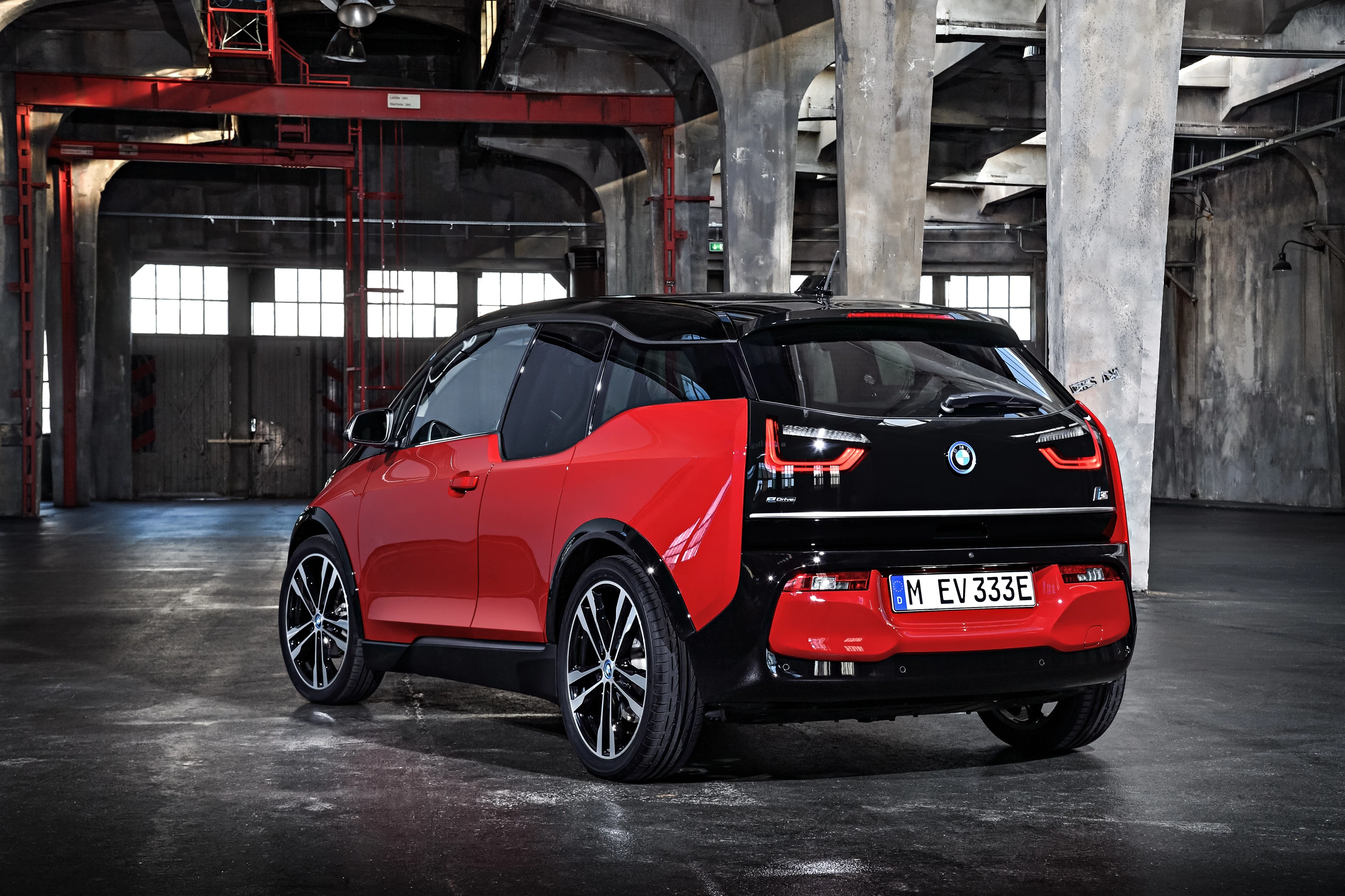 BMW i3s 120 Ah exterior view