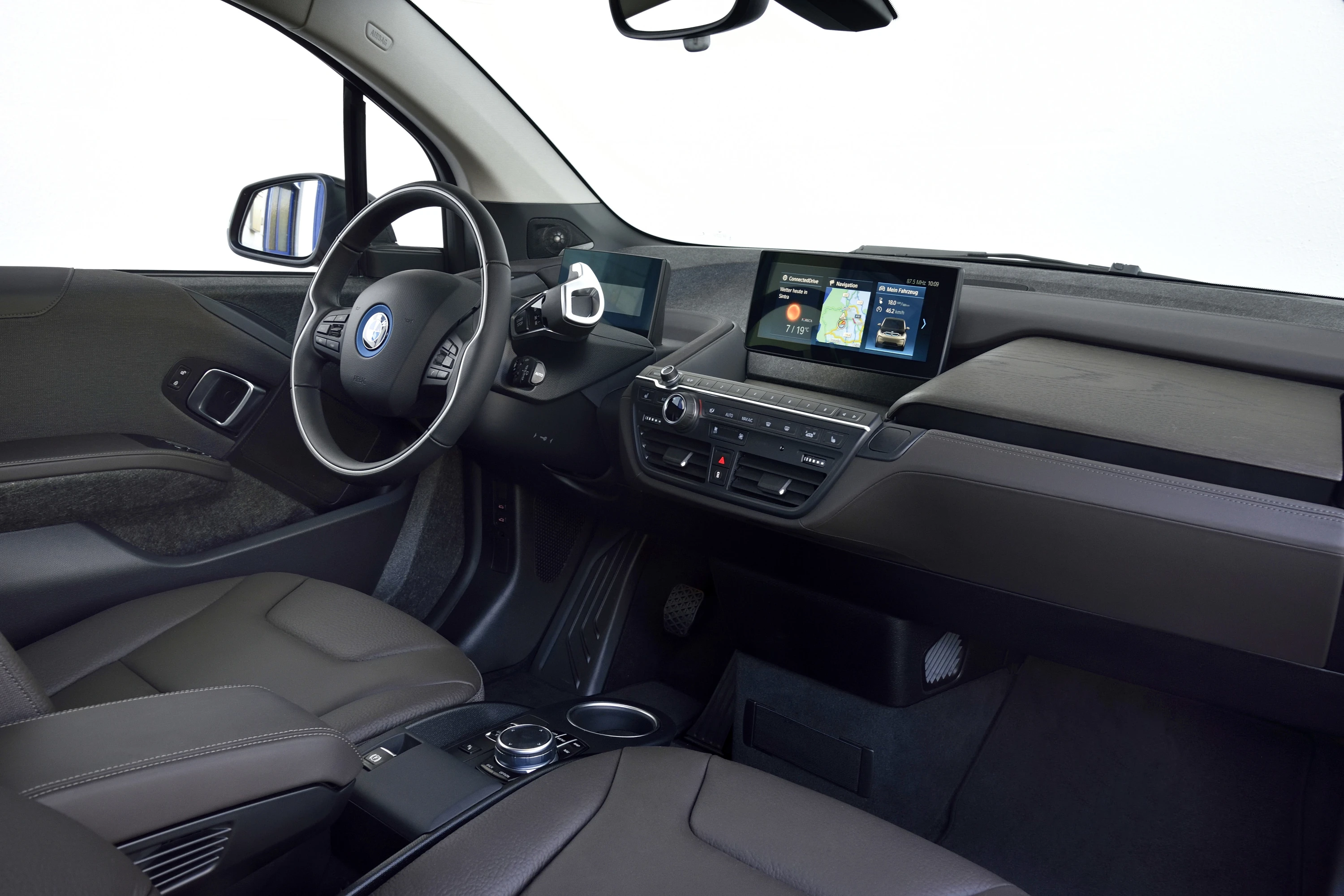 BMW i3s 120 Ah interior view