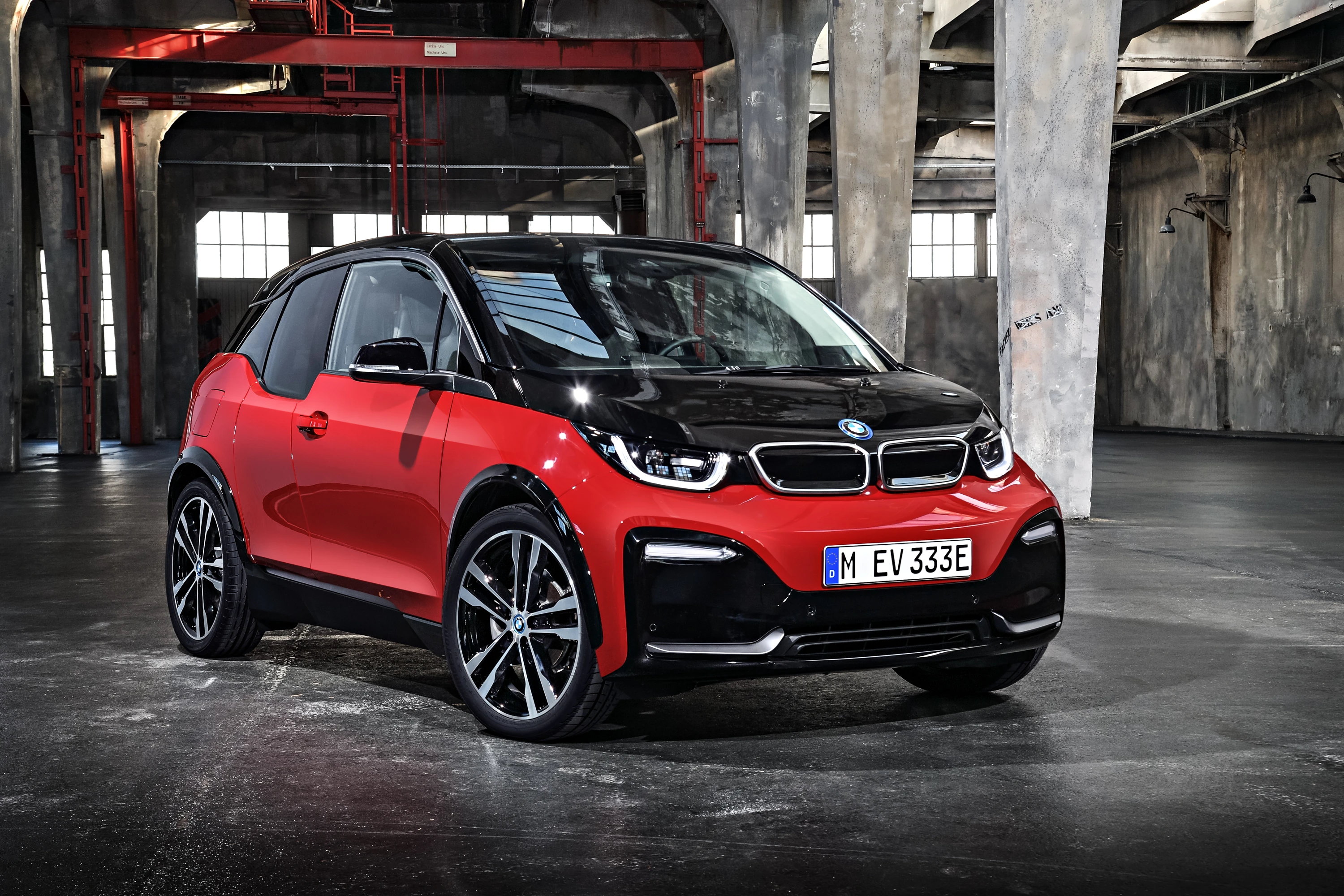 BMW i3s 120 Ah exterior view