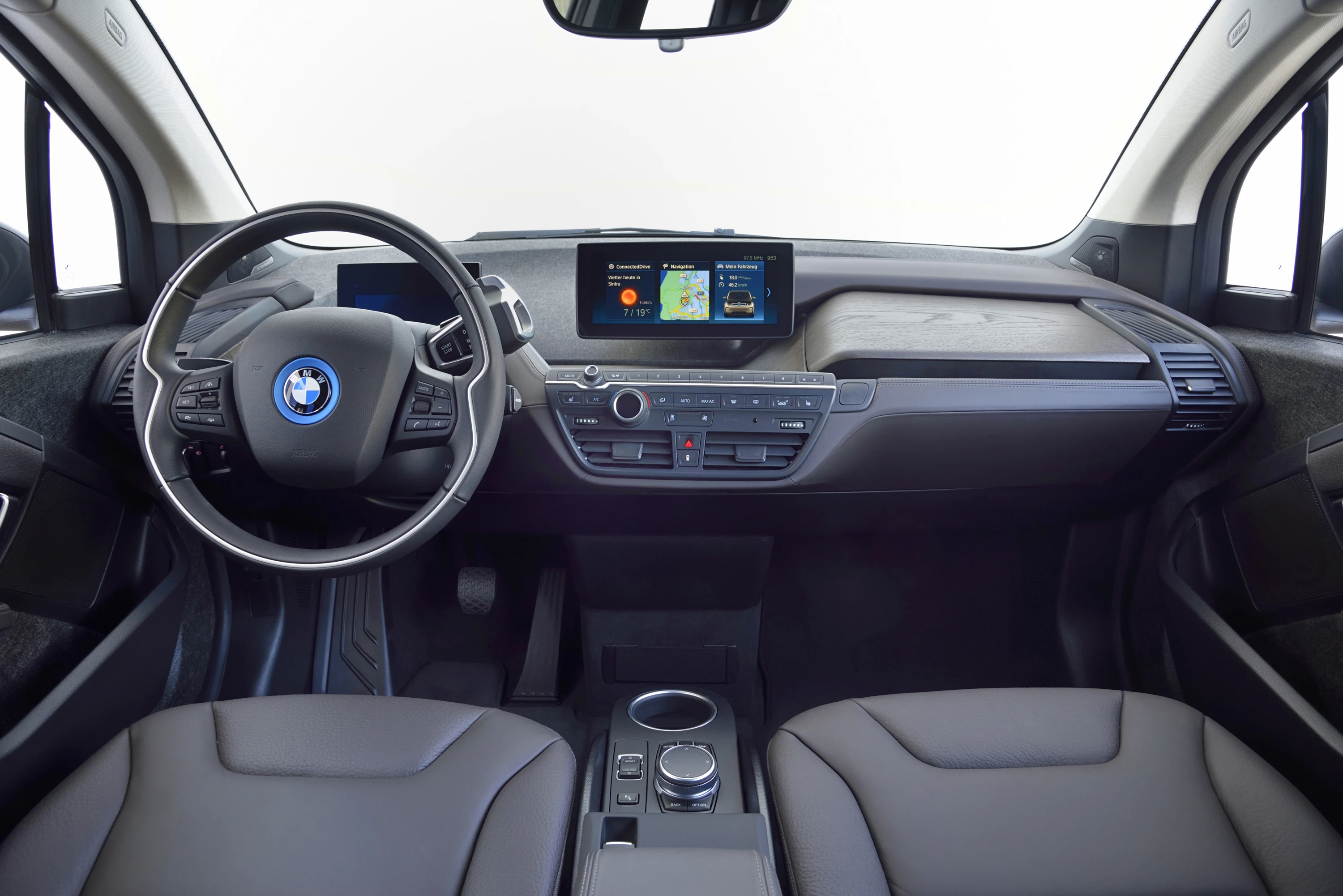 BMW i3s 120 Ah interior view