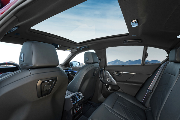 BMW i5 M60 xDrive interior view