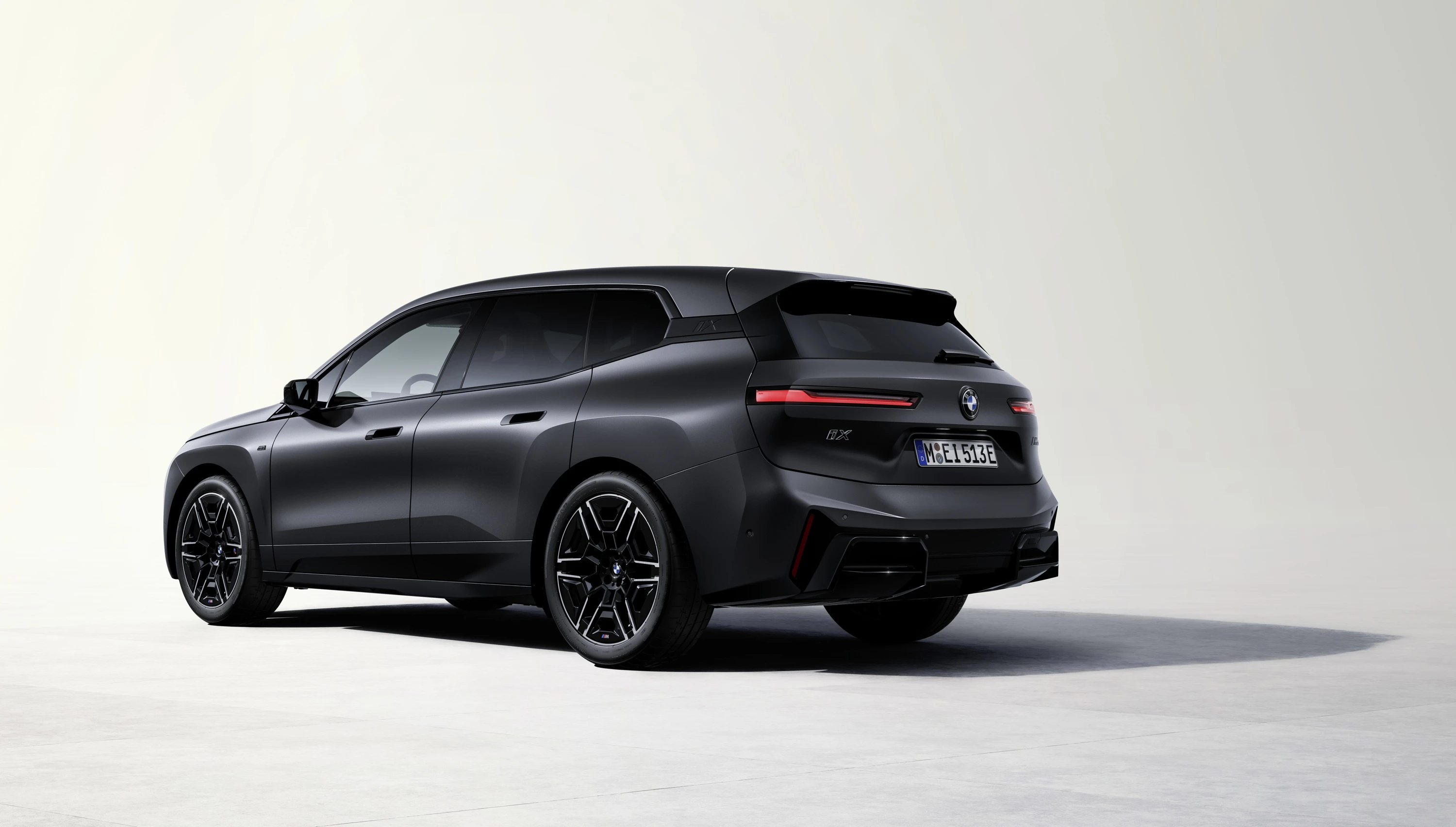 BMW iX M70 xDrive exterior view