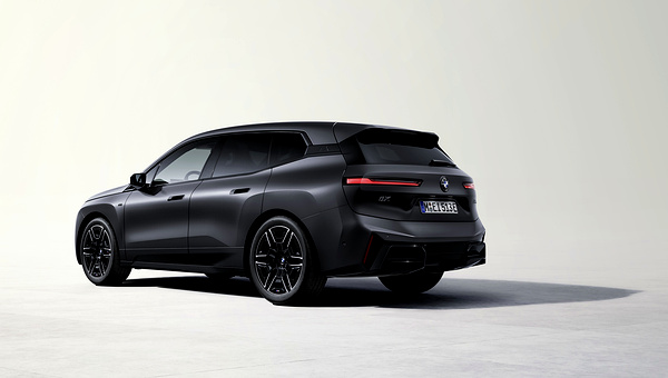 BMW iX M70 xDrive exterior view