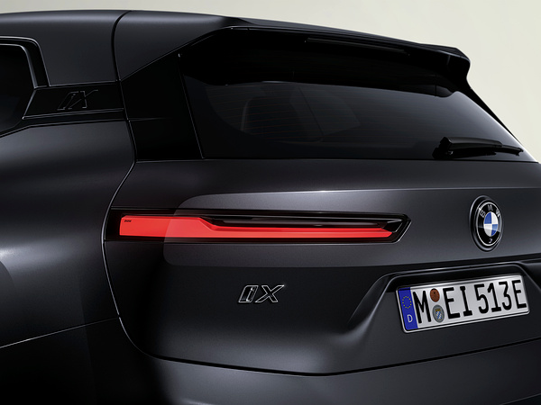 BMW iX M70 xDrive taillights view