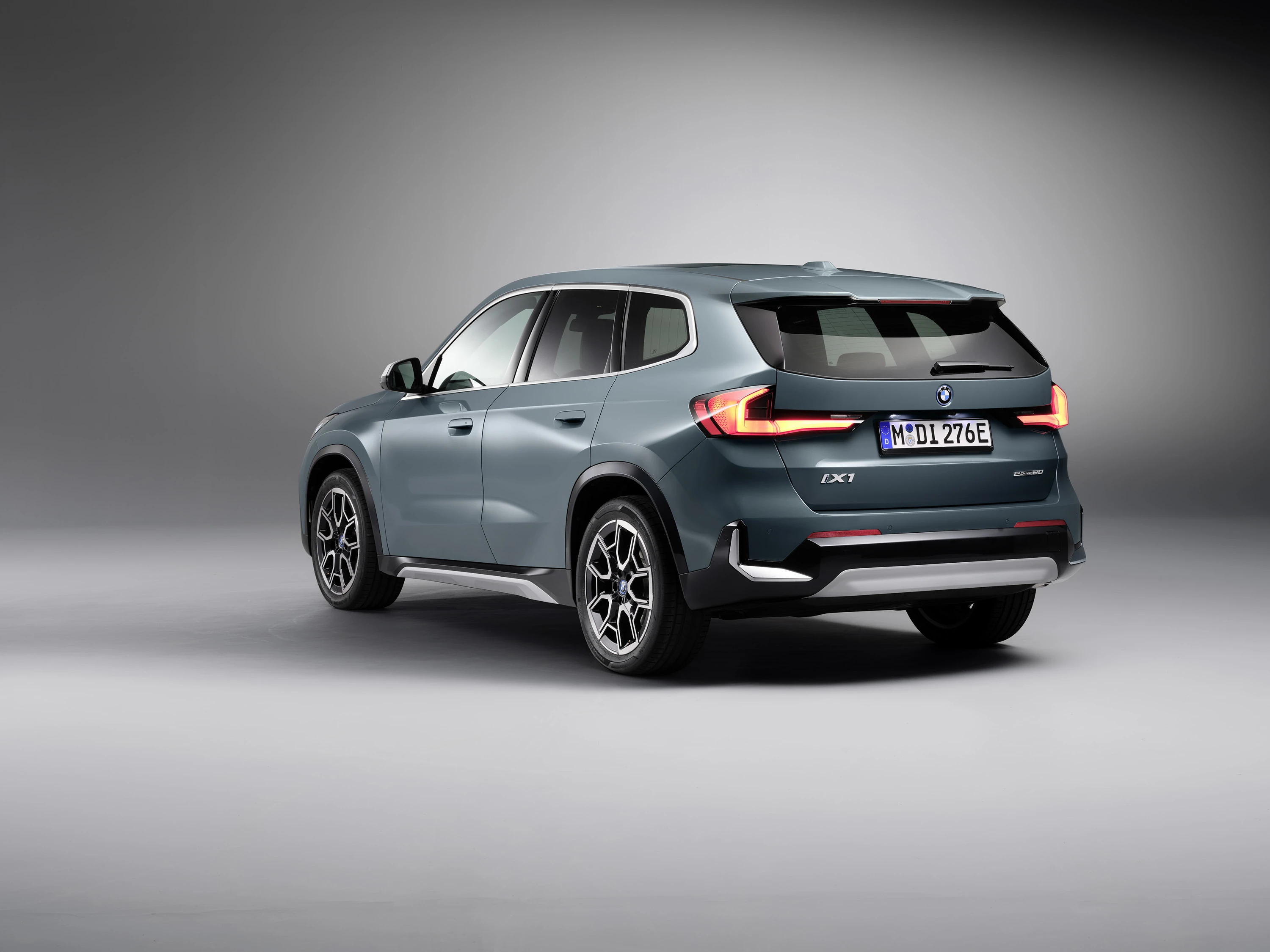 BMW iX1 eDrive20 exterior view
