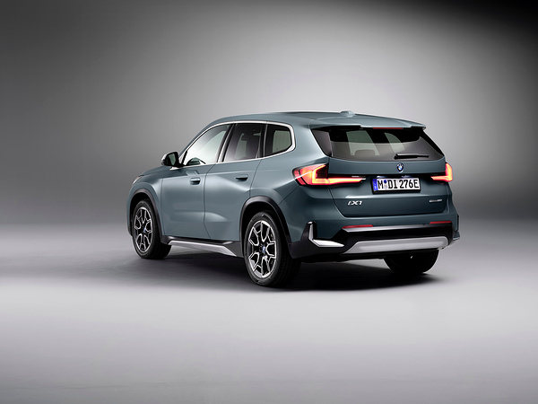 BMW iX1 eDrive20 exterior view