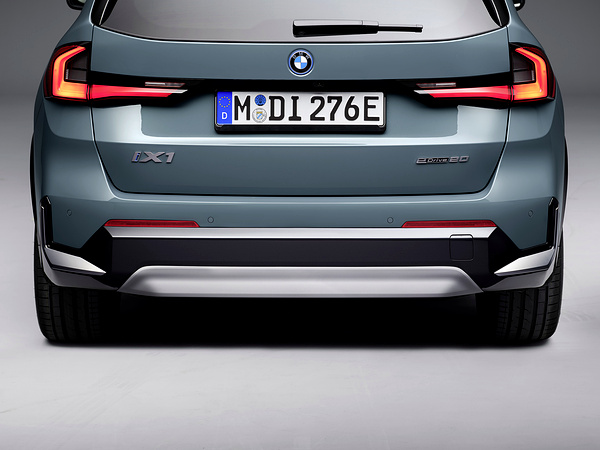 BMW iX1 eDrive20 exterior view