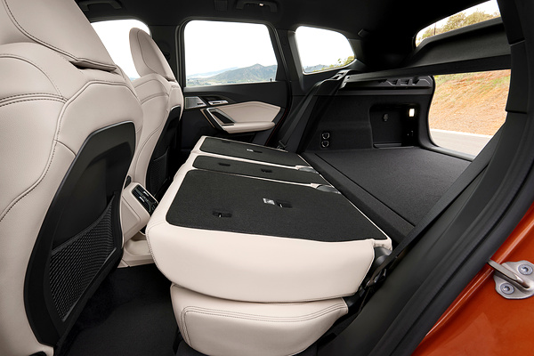 BMW iX1 xDrive30 trunk view