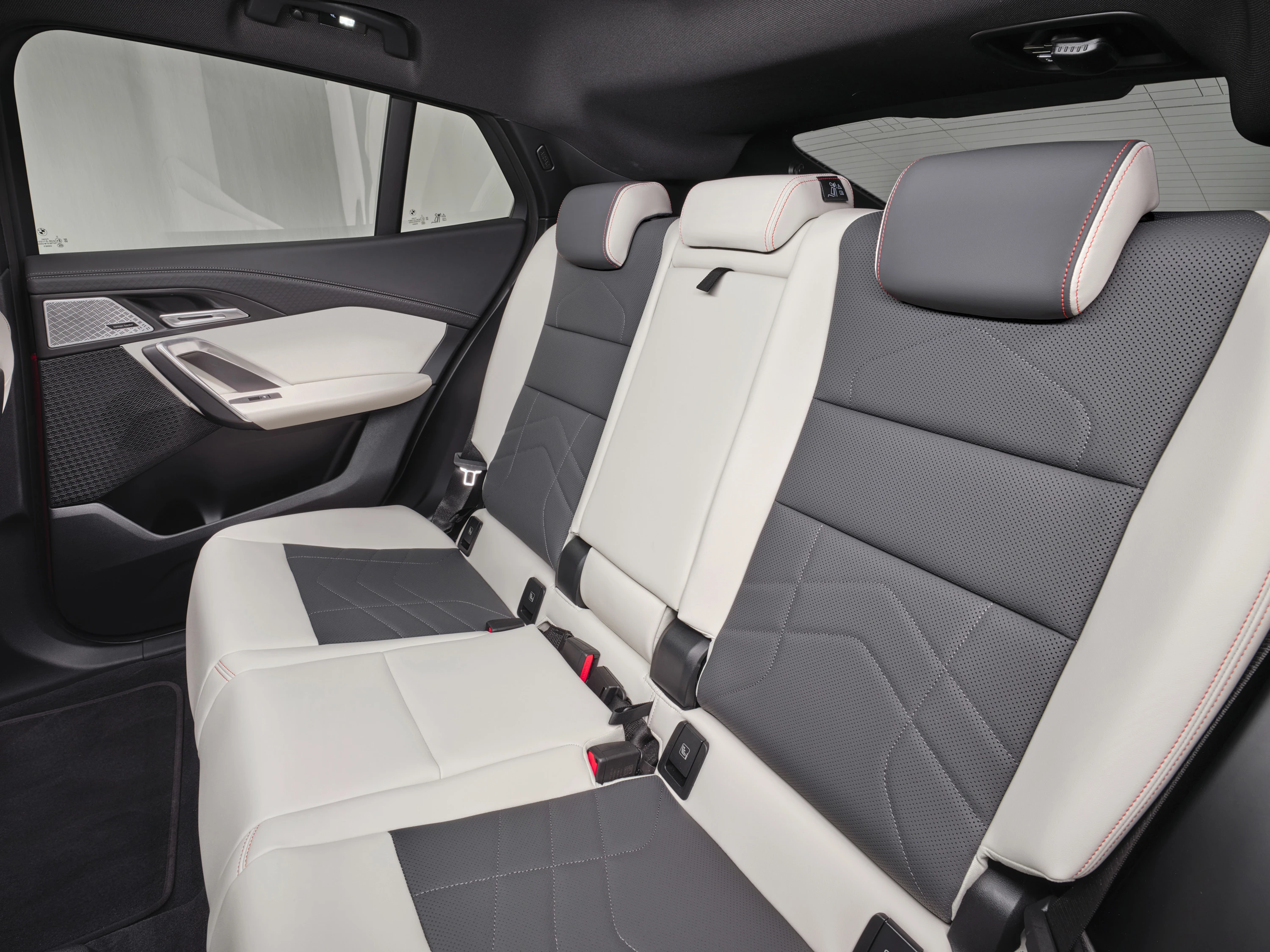 BMW iX2 eDrive20 secondrowseats view