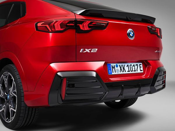 BMW iX2 eDrive20 rearlights view