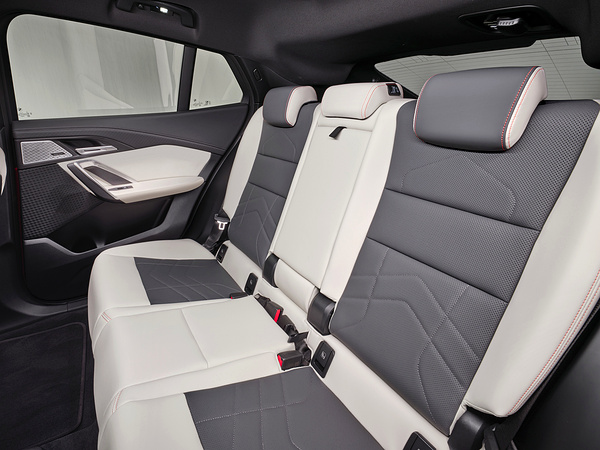 BMW iX2 eDrive20 secondrowseats view